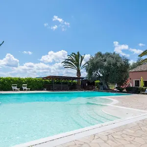 Lady Lusya Hotel